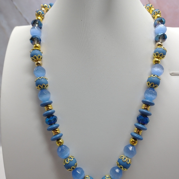 New Handmade Beaded Necklace Set - Picture 3 of 5